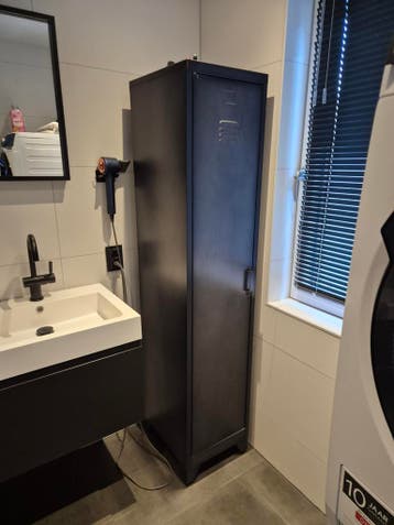 Stalen kast met 3 legplanken - 180x45x39 cm