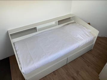 GRATIS bed met twee laden 90x200 cm en klerenkast