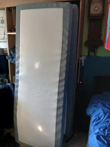 2x Matras 200x70x17 cm in top conditie