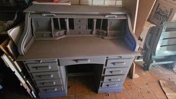 Mooi grijs secretaire/ bureau gratis afhalen