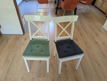 Gratis: 8x Ikea Rosenthorp eetkamerstoelen