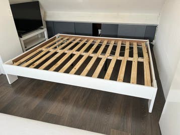 Bed 160x200 met lattenbodem - Gratis af te halen
