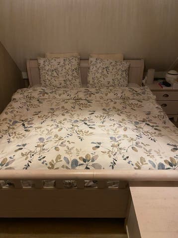 Tweepersoonsbed 180x200 Auping met verstelbaar hoofdeinde