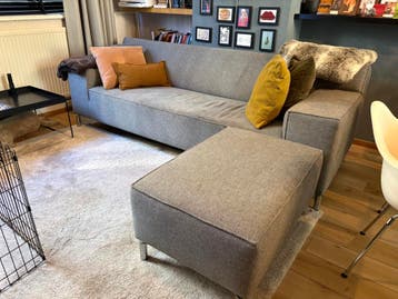 Gratis: Brent 3-zits bank+ hocker