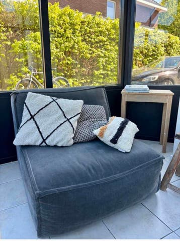 Hoekbank grijs Gratis af te halen.