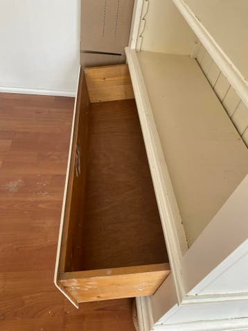 Gratis ophalen !! Stevige crème withouten kast met planken