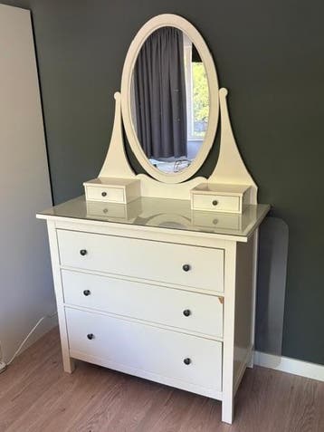 IKEA  - Toilettafel              - Gratis