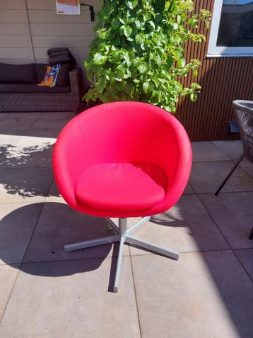 Moderne draaibare fauteuil - Felrood
