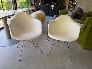 Gratis ophalen, replica Vitra stoelen