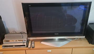 Panasonic Viera TV met DVD-speler en speakers