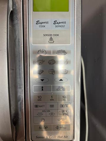 GRATIS Sharp Combi  - Grill & Hete Lucht