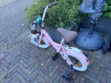 Gratis op te halen: Roze meisjesfiets 12 inch (opknapper)