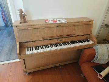 Baldwin Monarch piano