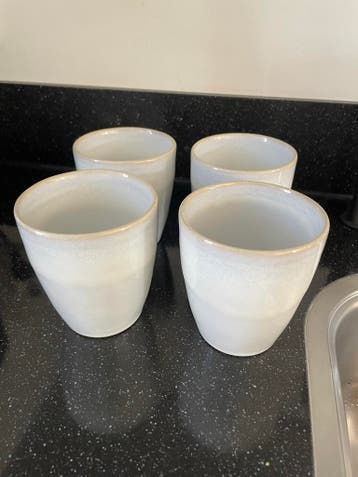 Set van 4 HEMA mokken, wit/crème, zo goed als nieuw