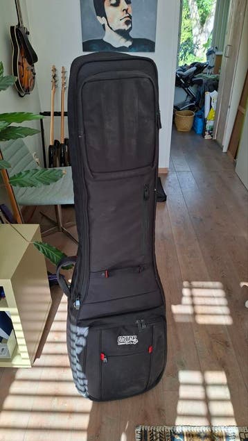 Gereserveerd - GATOR gigbag voor 2 basgitaren - KAPOT