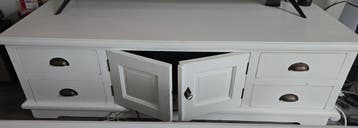 Gratis TV meubel GERESERVEERD