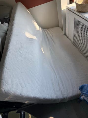 Matras 160x190 met lichte vlekken