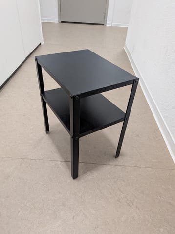 IKEA KNARREVIK nachtkastje / bijzettafel