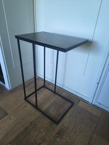 Zwart bijzettafeltje - 60 cm hoog