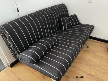 IKEA Bedbank - Zwart met witte strepen gratis af te halen
