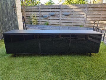 IKEA TV-meubel zwart, 180x55 cm, gebruikt maar goede staat