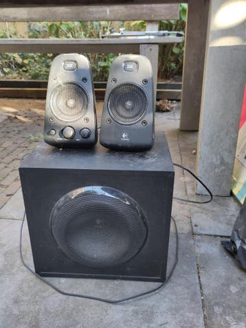 Logitech Z-2300 THX 2.1 Speakerset met Subwoofer