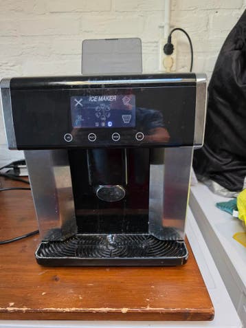 IJsblokjesmachine gereserveerd