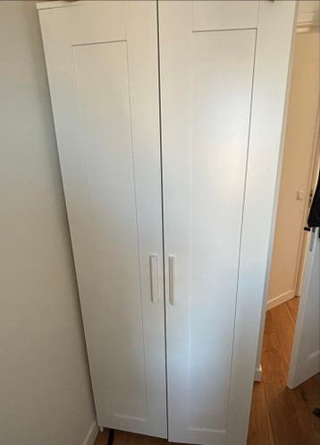 Twee gratis IKEA kledingkasten (zelf demonteren)