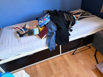 Gratis gebruikt 1 persoons bed ivm verhuizing