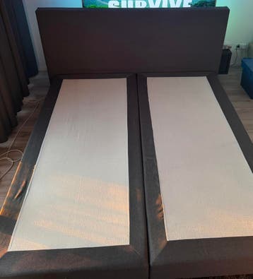 Boxspring 180x200 plus bijna nieuwe topper