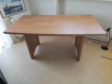 Stevig houten bureau - 160x88x78 cm - blad moet gelakt