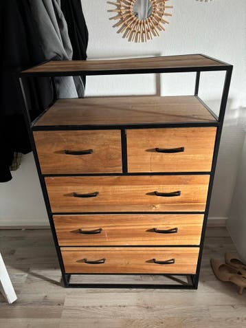 Gereserveerd voor San Gratis Xenos kast