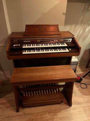 Yahama orgel e10