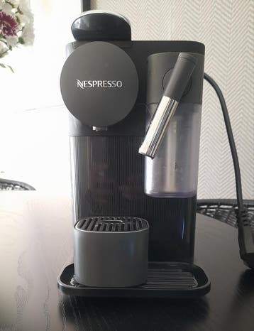 De'Longhi Nespresso Lattissima One