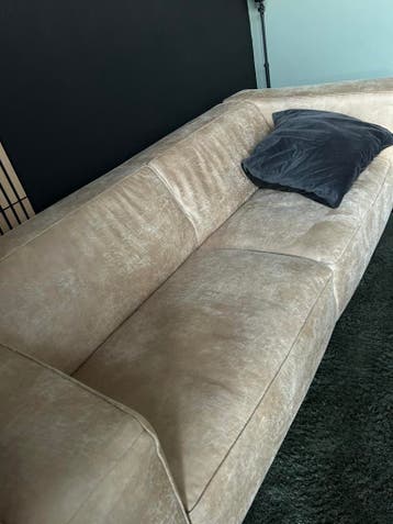 Mooie 3 zitsbank br225cm-h 78cm-diep 56cm zithoogte 46cm