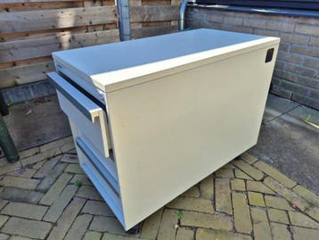 Ladekast op wielen - OUD IJZER - GRATIS OPHALEN