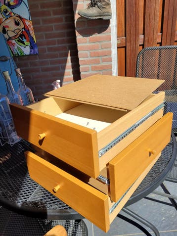 Laatjes voor ikea kast  (kalkax of expedit)