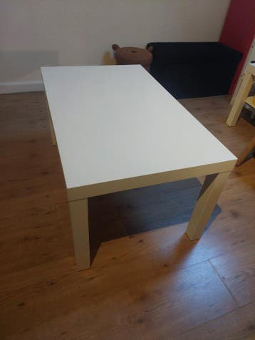 Gratis: 2x ikea lack tafels