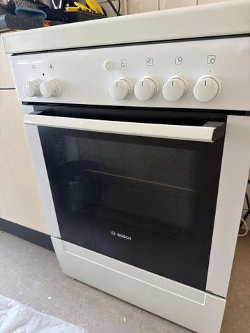 Bosch Fornuis 60x58x88 - Ophalen op 3e verdieping
