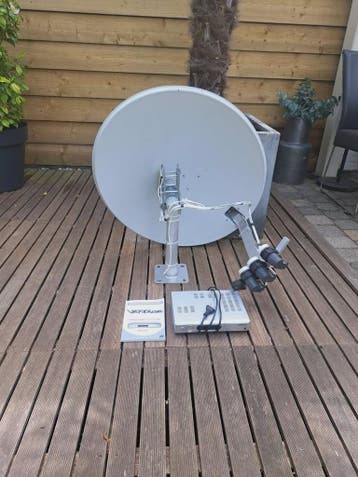 SCHOTEL VOOR CARAVAN