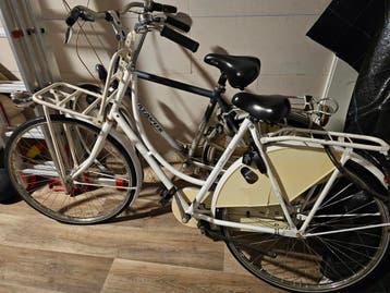 GERESERVEERD fietsen voor onderdelen- goedwerkende sloten