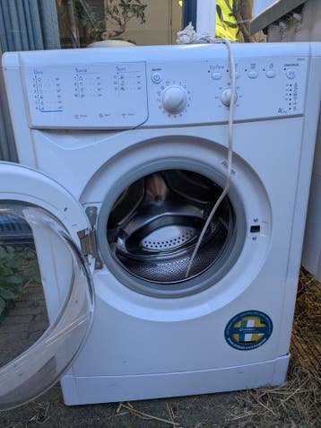 Wasmachine Indesit gratis ophalen (wast nog, met gebreken)