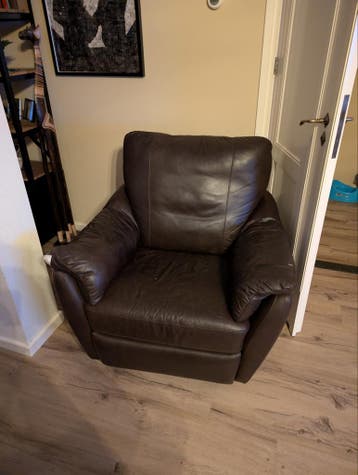 Comfortabele relaxfauteuil - leuning beschad