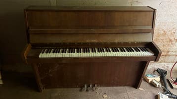 Stamm Piano - Opknapper van Van Tol Pianohandel