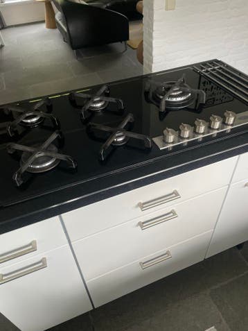 Boretti gas kookplaat op glas - Inbouw