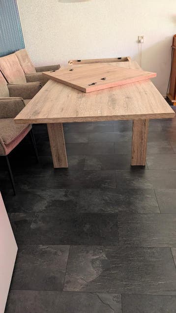 Uitschuifbare eettafel