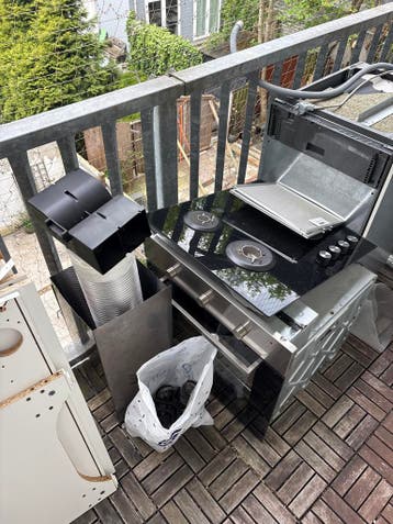 Keukenapparatuur set: vaatwasser, oven, kookplaat, afzuigkap