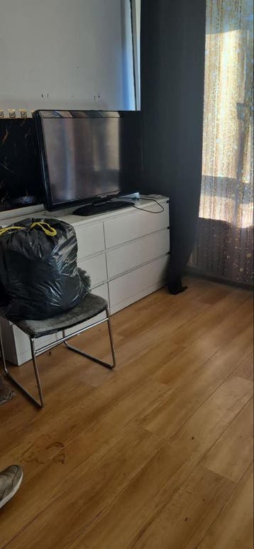 Gratis inboedel: TV's, stapelbed, koelcombinatie, kasten