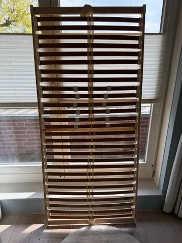 Lattenbodem eventueel inclusief matras gratis af te halen