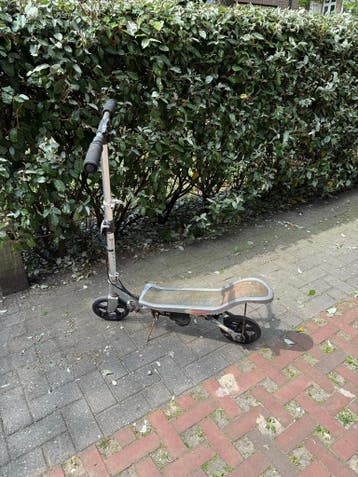 Space Scooter - Gebruikt, maar functioneel